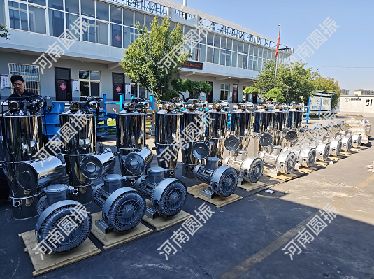 硬核交付！圓振機(jī)械 13 套鋰電專用真空上料機(jī)批量發(fā)貨